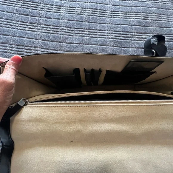 Kenneth Cole NY Black Leather Women’s Briefcase - Picture 5 of 7